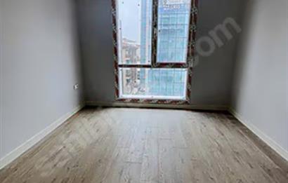 ATAŞEHİR DE EBEVEYN BANYOLU OTURUMA HAZIR BALKONLU