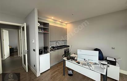 Metropol İstanbulda Teraslı 2+1 Satılık Ofis Yüksek Prestijli