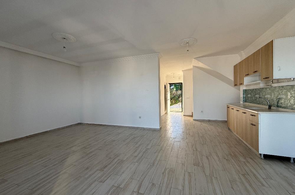 Bodrum Gümüşlük Koyunbaba’da Deniz Manzaralı Yıllık Kiralık Eşyasız 3+1 Dubleks