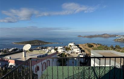 Bodrum Gümüşlük Koyunbaba’da Deniz Manzaralı Yıllık Kiralık Eşyasız 3+1 Dubleks