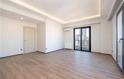 YALI MAHALLESİ'NDE 3+1 90m2 8.KAT OTOPARKLI LÜKS SIFIR DAİRE