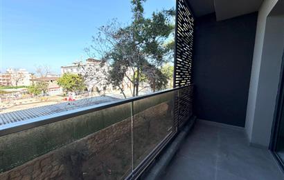 Kıbrıs Girne Liman Çarşı İçerisinde Satılık 2+1 Sıfır Daire