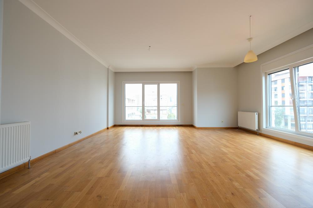 Feneryolu Fahrettin Kerim Gökay Caddesinde 115 m2 Net 3+1 Daire