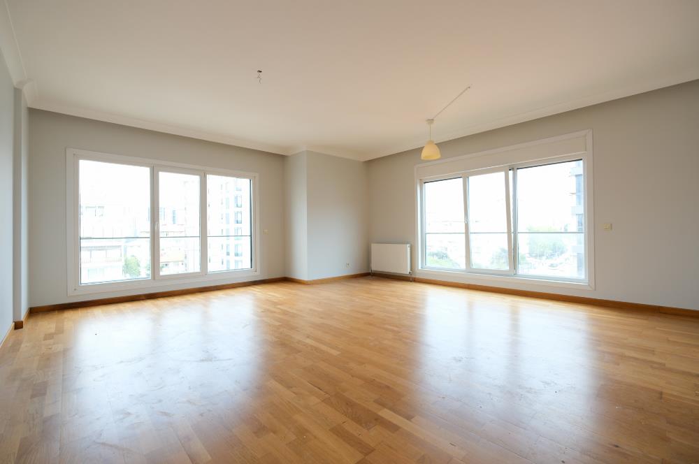 Feneryolu Fahrettin Kerim Gökay Caddesinde 115 m2 Net 3+1 Daire