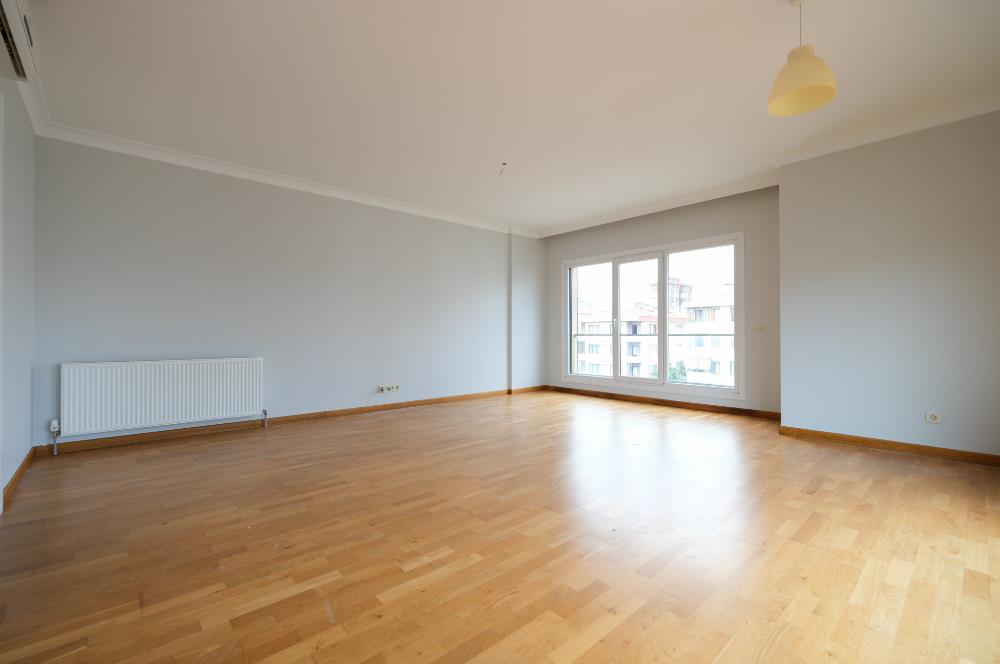 Feneryolu Fahrettin Kerim Gökay Caddesinde 115 m2 Net 3+1 Daire