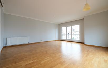 Feneryolu Fahrettin Kerim Gökay Caddesinde 115 m2 Net 3+1 Daire