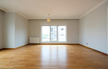 Feneryolu Fahrettin Kerim Gökay Caddesinde 115 m2 Net 3+1 Daire