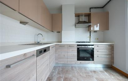 Feneryolu Fahrettin Kerim Gökay Caddesinde 115 m2 Net 3+1 Daire