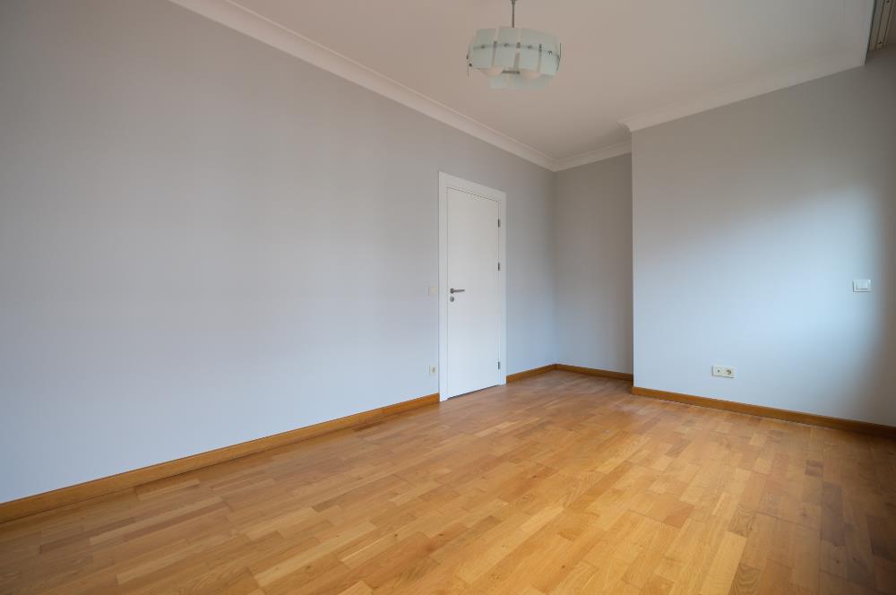 Feneryolu Fahrettin Kerim Gökay Caddesinde 115 m2 Net 3+1 Daire