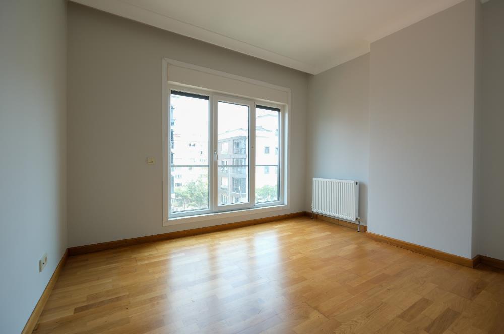 Feneryolu Fahrettin Kerim Gökay Caddesinde 115 m2 Net 3+1 Daire