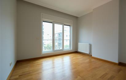 Feneryolu Fahrettin Kerim Gökay Caddesinde 115 m2 Net 3+1 Daire