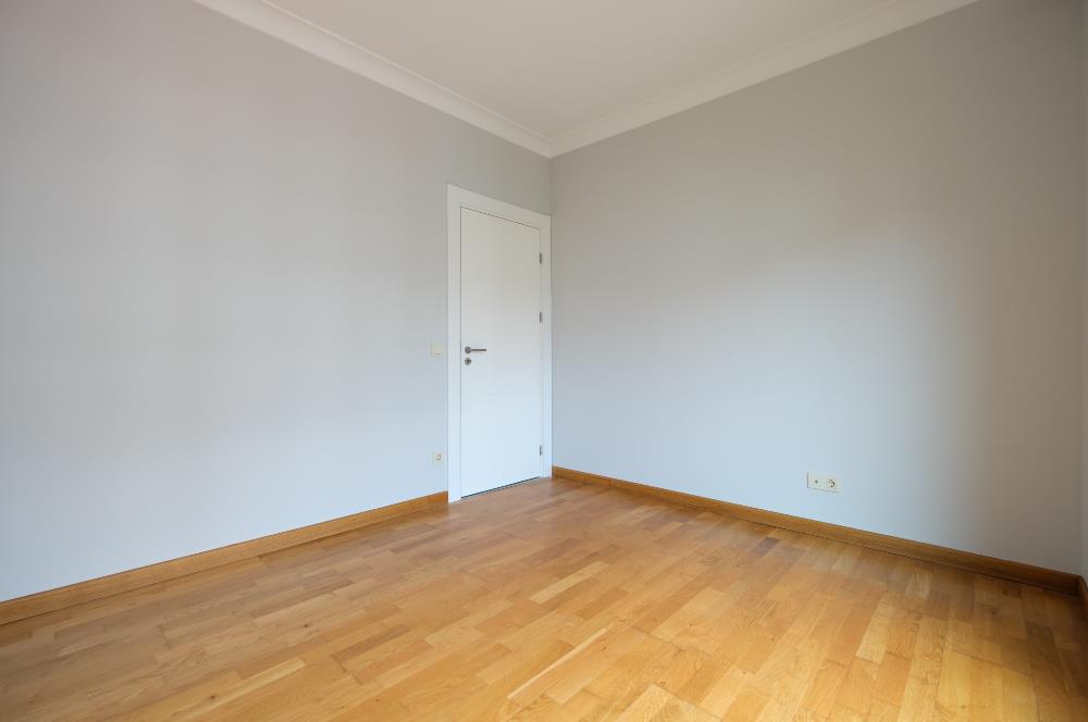 Feneryolu Fahrettin Kerim Gökay Caddesinde 115 m2 Net 3+1 Daire