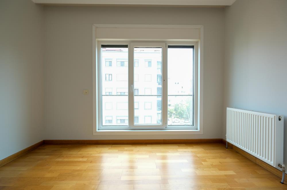 Feneryolu Fahrettin Kerim Gökay Caddesinde 115 m2 Net 3+1 Daire