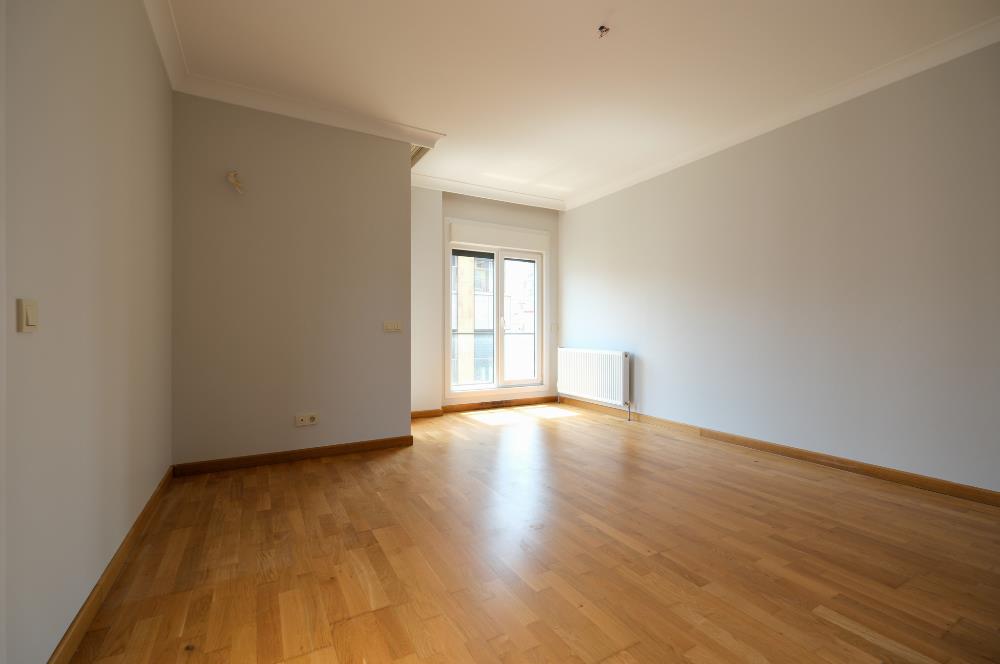 Feneryolu Fahrettin Kerim Gökay Caddesinde 115 m2 Net 3+1 Daire