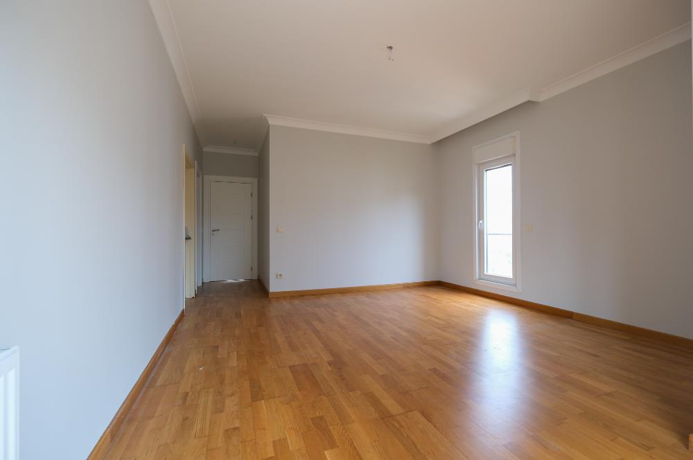 Feneryolu Fahrettin Kerim Gökay Caddesinde 115 m2 Net 3+1 Daire