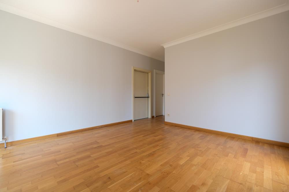 Feneryolu Fahrettin Kerim Gökay Caddesinde 115 m2 Net 3+1 Daire