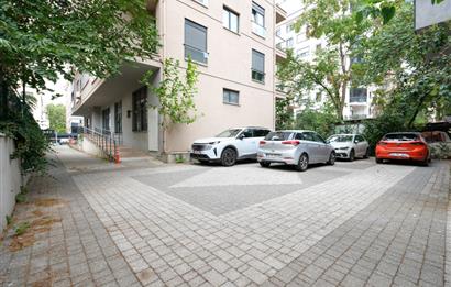 Feneryolu Fahrettin Kerim Gökay Caddesinde 115 m2 Net 3+1 Daire