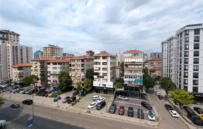 Feneryolu Fahrettin Kerim Gökay Caddesinde 115 m2 Net 3+1 Daire