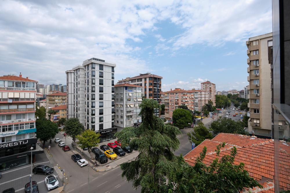 Feneryolu Fahrettin Kerim Gökay Caddesinde 115 m2 Net 3+1 Daire