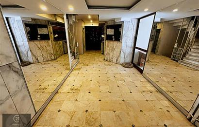 KOZYATAĞI PLAZALAR BÖLGESİNDE 160M2 3+45M2 SALONLU ÖZEL DEKORLU