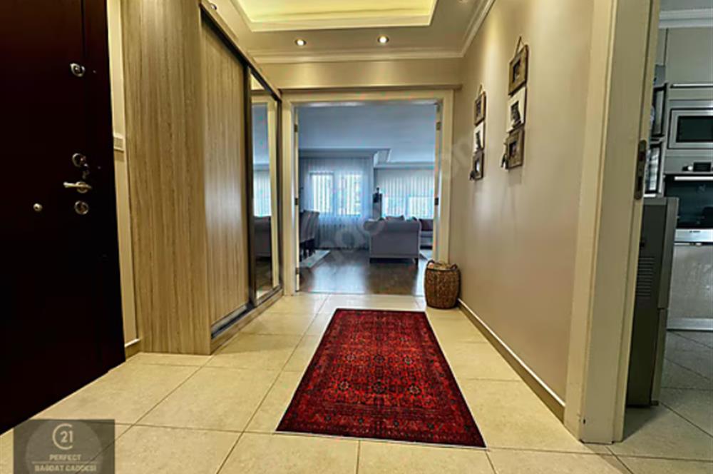 KOZYATAĞI PLAZALAR BÖLGESİNDE 160M2 3+45M2 SALONLU ÖZEL DEKORLU