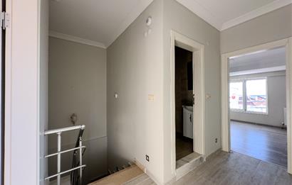 C21 LOCA'DAN 2. SAKARYA'DA SATILIK GENİŞ 3+1 DUBLEX DAİRE