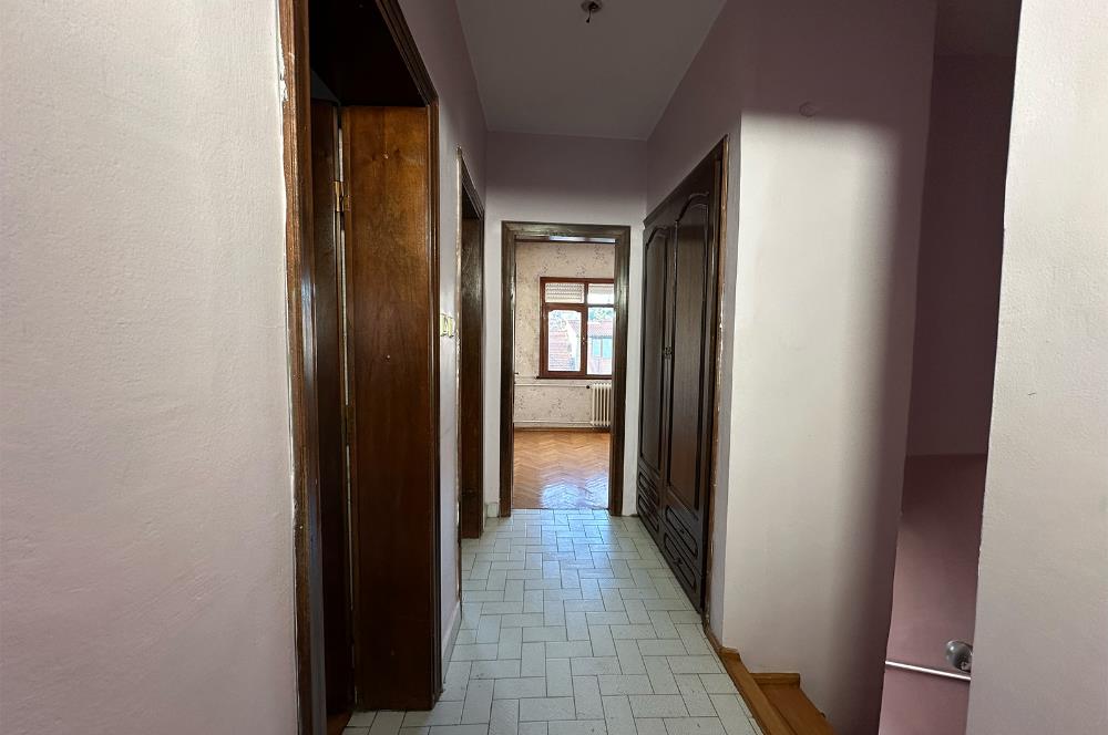 KOŞUYOLU SATILIK MÜSTAKİL İKİ KATLI EV