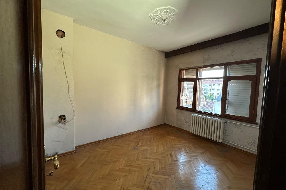 KOŞUYOLU SATILIK MÜSTAKİL İKİ KATLI EV