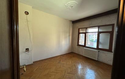 KOŞUYOLU SATILIK MÜSTAKİL İKİ KATLI EV