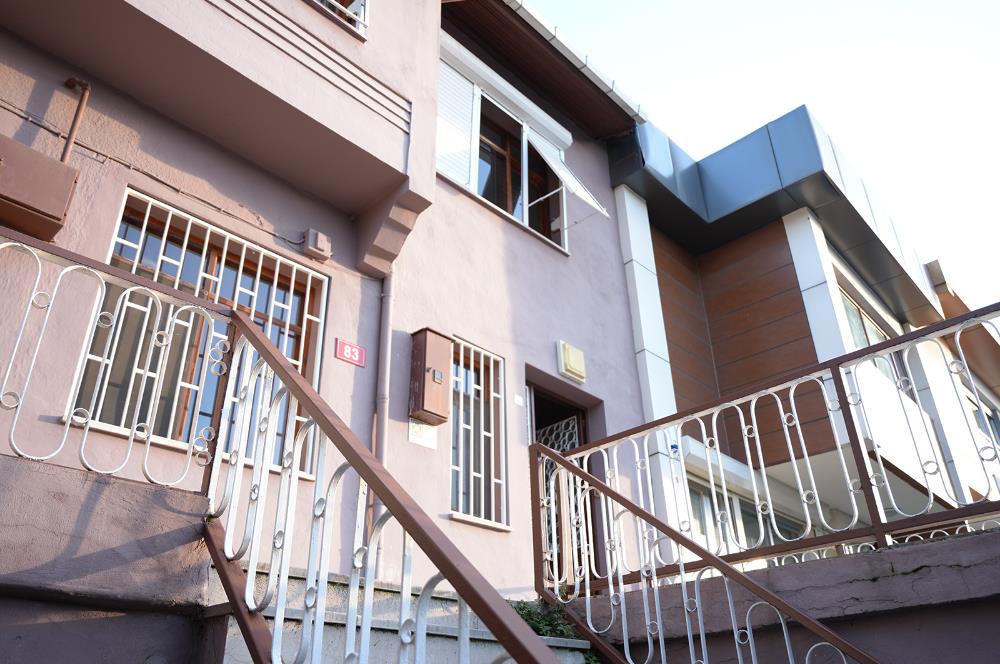 KOŞUYOLU SATILIK MÜSTAKİL İKİ KATLI EV