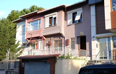 KOŞUYOLU SATILIK MÜSTAKİL İKİ KATLI EV
