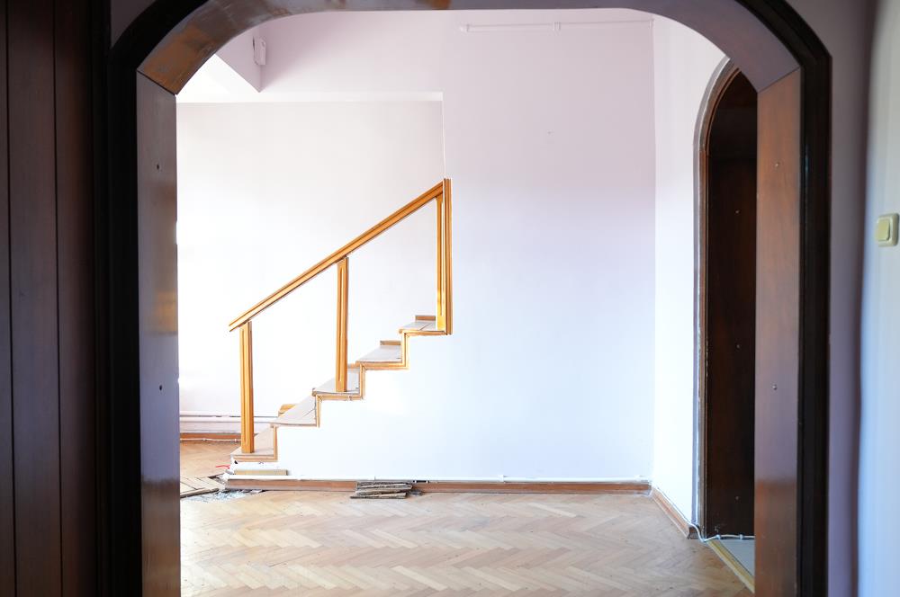 KOŞUYOLU SATILIK MÜSTAKİL İKİ KATLI EV