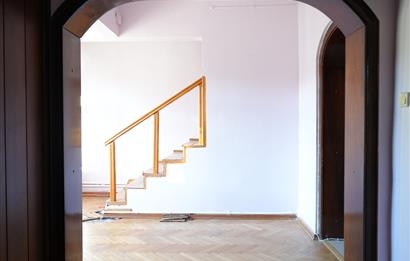 KOŞUYOLU SATILIK MÜSTAKİL İKİ KATLI EV