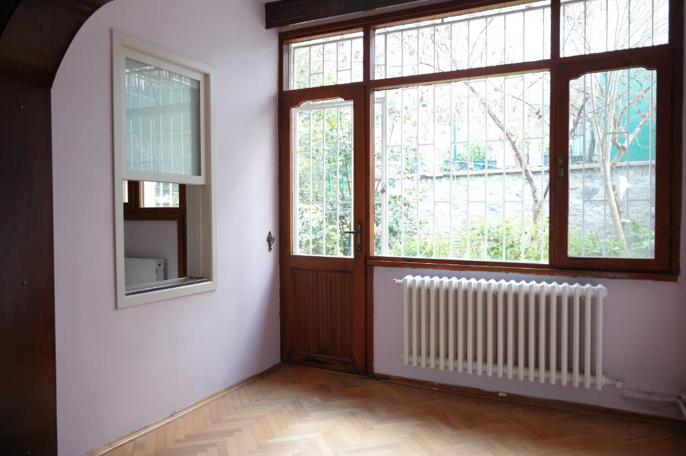 KOŞUYOLU SATILIK MÜSTAKİL İKİ KATLI EV