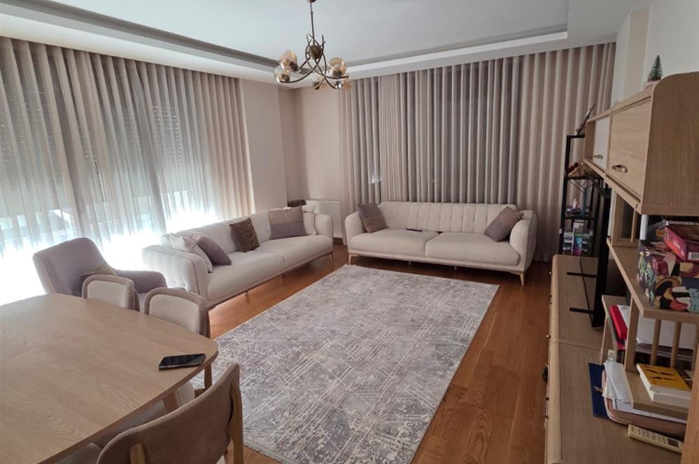BAĞDAT CADDESİ, CADDEBOSTAN'DA 2+1 BÜYÜK DAİRE