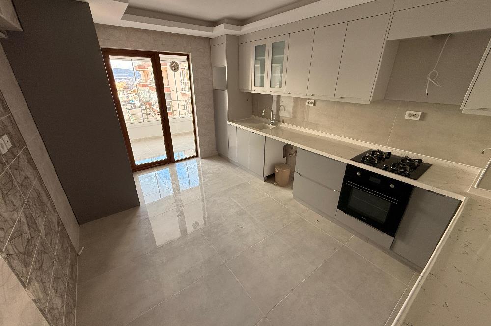 FUL YAPILI KALİTELİ MALZEME ARA KAT ASANSÖRLÜ LÜKS 3+1 BOŞ HEMEN