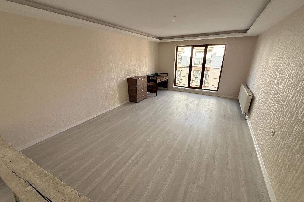 FUL YAPILI KALİTELİ MALZEME ARA KAT ASANSÖRLÜ LÜKS 3+1 BOŞ HEMEN