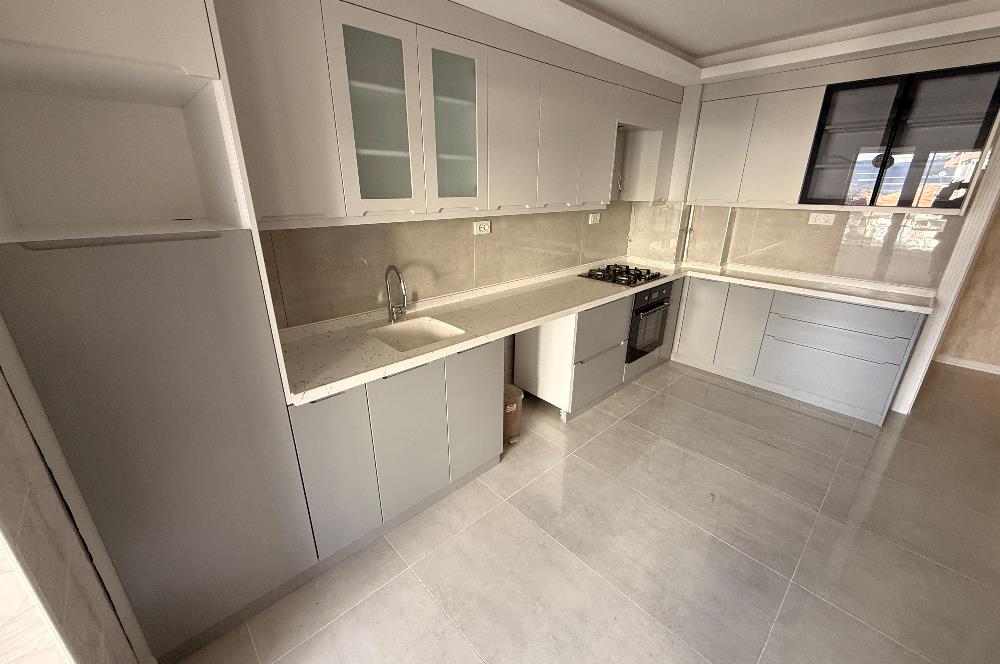 FUL YAPILI KALİTELİ MALZEME ARA KAT ASANSÖRLÜ LÜKS 3+1 BOŞ HEMEN