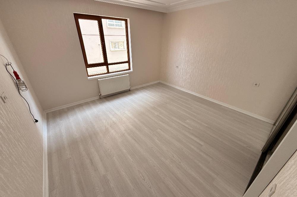 FUL YAPILI KALİTELİ MALZEME ARA KAT ASANSÖRLÜ LÜKS 3+1 BOŞ HEMEN