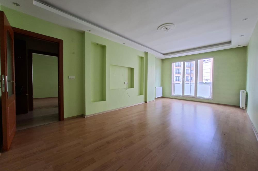 ESATPAŞADA ASANSÖRLÜ BİNADA FERAH VE KULLANIŞLI 2+1 DAİRE