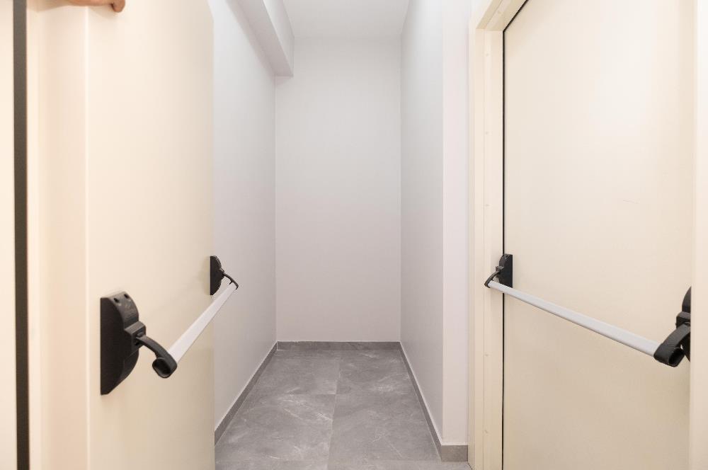 YALI MAHALLESİ'NDE 3+1 90m2 3.KAT OTOPARKLI LÜKS SIFIR DAİRE