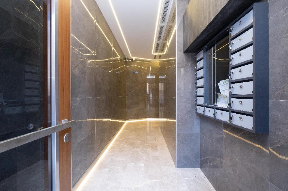 YALI MAHALLESİ'NDE 3+1 90m2 3.KAT OTOPARKLI LÜKS SIFIR DAİRE