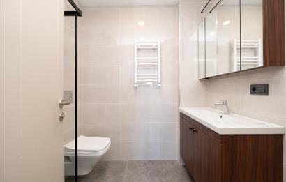 YALI MAHALLESİ'NDE 3+1 90m2 3.KAT OTOPARKLI LÜKS SIFIR DAİRE