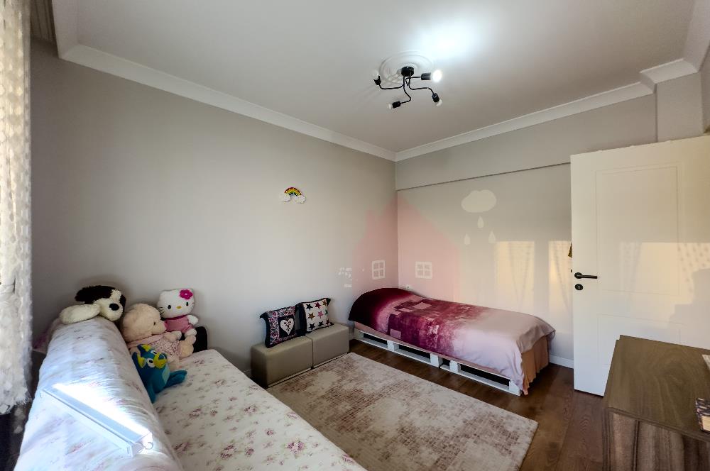 C21 LOCA'DAN KUVAYİ MİLLİYE'DE SATILIK 4+2 TRİPLEKS VİLLA