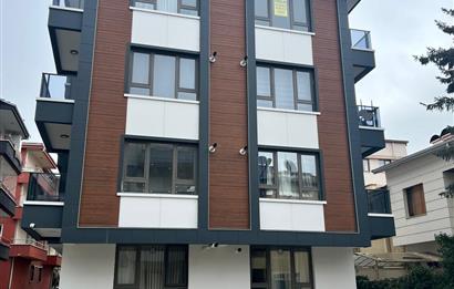BAHÇELİEVLER'DE GÖL MANZARALI SIFIR 2+1 SATILIK DAİRE