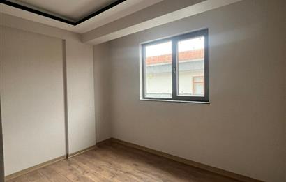 BAHÇELİEVLER'DE GÖL MANZARALI SIFIR 2+1 SATILIK DAİRE