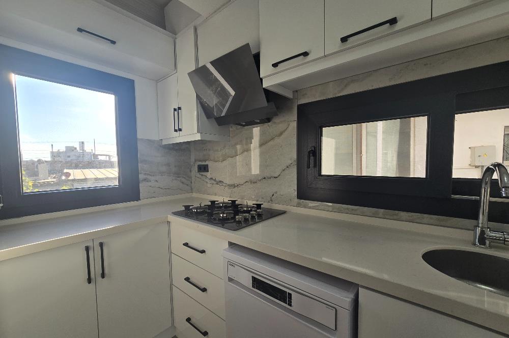 BODRUM MERKEZ YENİ TADİLATLI SIFIR 2+1 EŞYALI KİRALIK DAİRE
