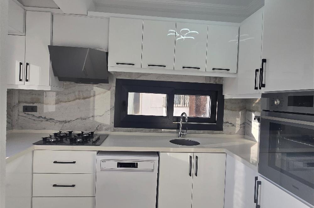 BODRUM MERKEZ YENİ TADİLATLI SIFIR 2+1 EŞYALI KİRALIK DAİRE