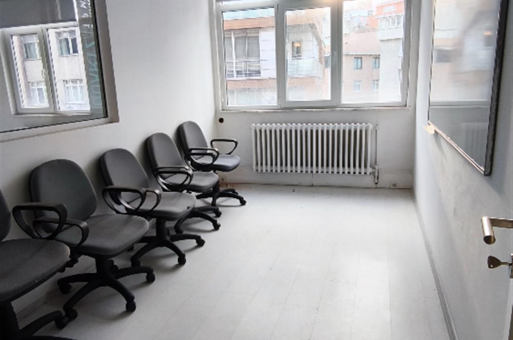 Şişli'de Fulya Yakını Merkezi Konumda Türk Kalp Vakfı Çaprazı Ofis Katı