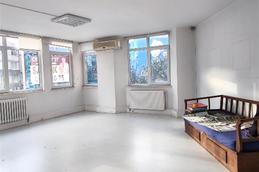 Şişli'de Fulya Yakını Merkezi Konumda Türk Kalp Vakfı Çaprazı Ofis Katı